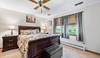 52 Singleton Rd, Chaplin, CT 06235