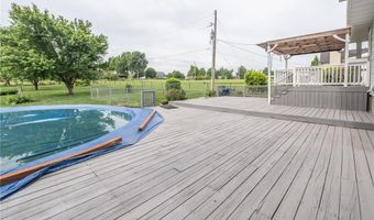 15143 Briarwood Dr, Basehor, KS 66007