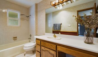 5900 LOS HERMANOS Ct NE, Albuquerque, NM 87111