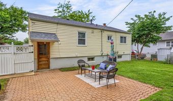 9541 Dulles Ct, Affton, MO 63123