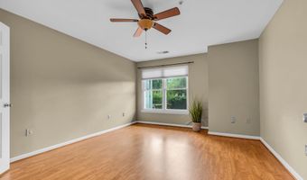 20593 CORNSTALK Ter 101, Ashburn, VA 20147