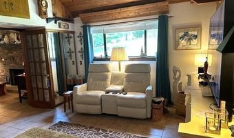 850 Gambier Dr, Alford, FL 32420