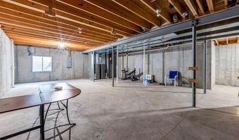 253 Village Creek Dr Dr, Ballwin, MO 63021