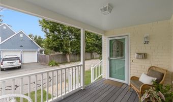 28 Wilbur Ave, Newport, RI 02840