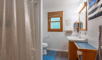 68 Merrimack Rd, Amherst, NH 03031