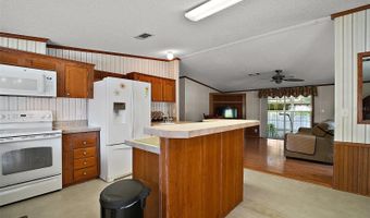 13137 KANSAS Ave, Astatula, FL 34705