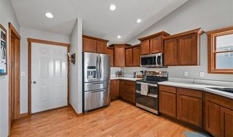 612 Deer Ridge Dr, Atkins, IA 52206