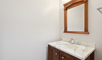 14 South St 12, Danbury, CT 06810