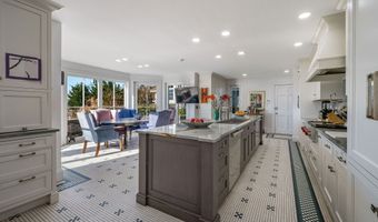 84 Johnsons Point Rd, Branford, CT 06405