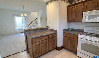 709 N St, Aurora, NE 68818