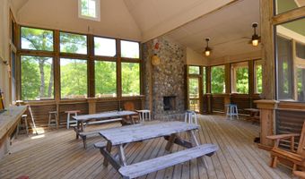 232 N Brightleaf Dr, Minnesott Beach, NC 28510