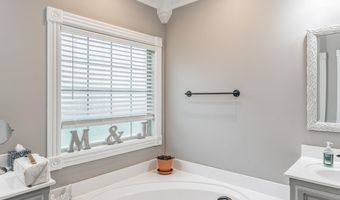 14772 Wildwood Dr, Athens, AL 35613
