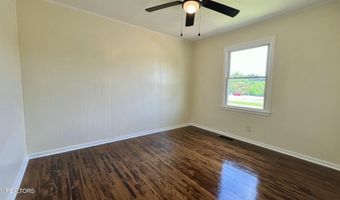 406 S Congress Pkwy, Athens, TN 37303