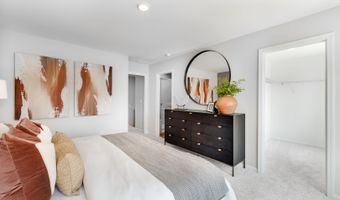 2254 Stonegate Rd, Algonquin, IL 60102