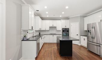 127 Laurel Ridge Dr, Alpharetta, GA 30004
