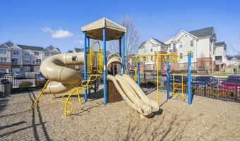 23265 MILLTOWN KNOLL Sq 101, Ashburn, VA 20148