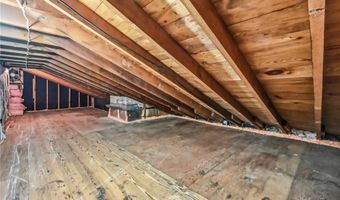 1039 Glamorgan St, Alliance, OH 44601