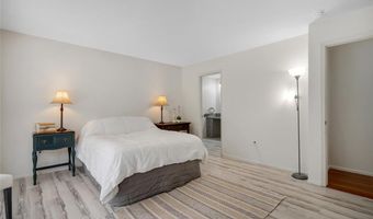 1971 Fox Pointe Dr, Arnold, MO 63010
