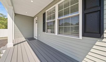 7 Betsey Williams Dr, Warwick, RI 02889