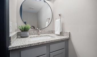 67 W 8TH St, Atlantic Beach, FL 32233