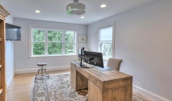 1040 Buttonwoods Ave, Warwick, RI 02886