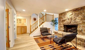 75 Manhattan Dr, Boulder, CO 80303