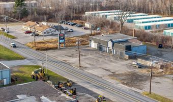 1567 Hammond St, Bangor, ME 04401