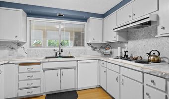 795 Oak Knoll Dr, Ashland, OR 97520