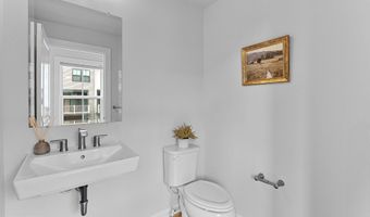 43372 WHITEHEAD Ter, Ashburn, VA 20148