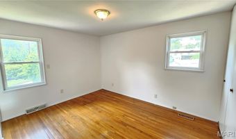 9117 Tiber Ct, Affton, MO 63123