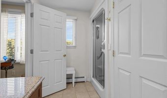 66 W River Pkwy, North Providence, RI 02904