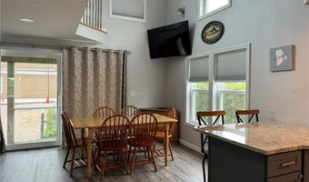 46 Follett Rd, Narragansett, RI 02882