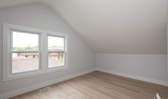26415 W Beach St, Antioch, IL 60002