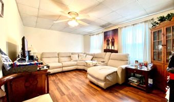 8 COMMONWEALTH Ave, Claymont, DE 19703