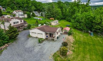 36 GRESHVILLE Rd, Boyertown, PA 19512