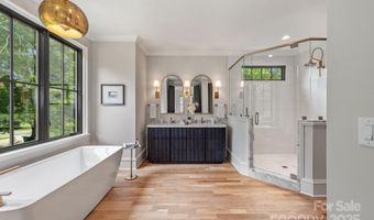 4021 Ridgecrest Ave, Charlotte, NC 28211