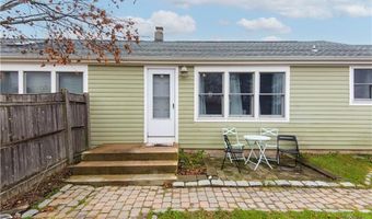 395 Aquidneck Ave, Middletown, RI 02842