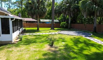 8 Apalachee St, Apalachicola, FL 32320