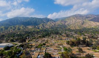 70 W Palm St, Altadena, CA 91001