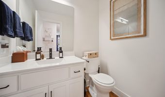 3016 Fox Hollow Cir, Des Moines, IA 50321