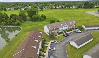 1075 Shady Lake Dr, Columbus, OH 43228
