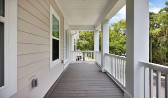 392 4TH St, Atlantic Beach, FL 32233