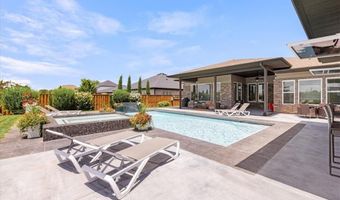 8702 Flycatcher Pl, Bentonville, AR 72713