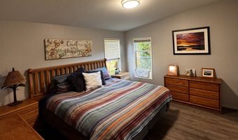 97818 HANSCAM Ln, Brookings, OR 97415