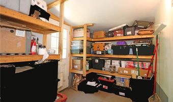 10 Woolsey Rd, Middletown, RI 02842