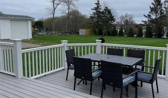 139 Honeyman Ave, Middletown, RI 02842