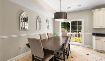 31 White Oak Ln, Aberdeen, NJ 07747