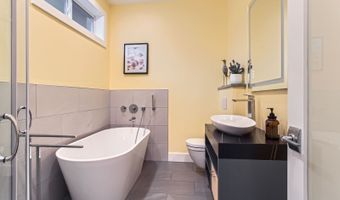 15575 SW BRIGHTON Ct, Beaverton, OR 97007