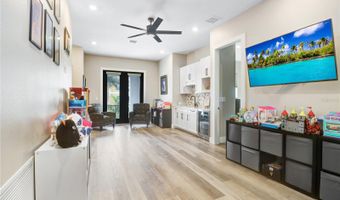 6104 LAGOMAR Ln, Apollo Beach, FL 33572