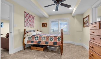42 Bayside Dr, Atlantic Highlands, NJ 07716